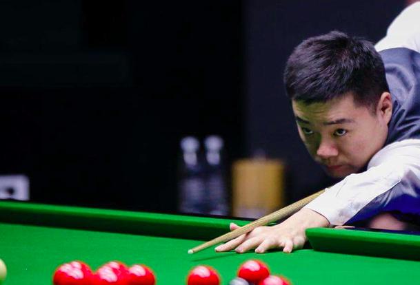 依旧身披独 依旧身披独